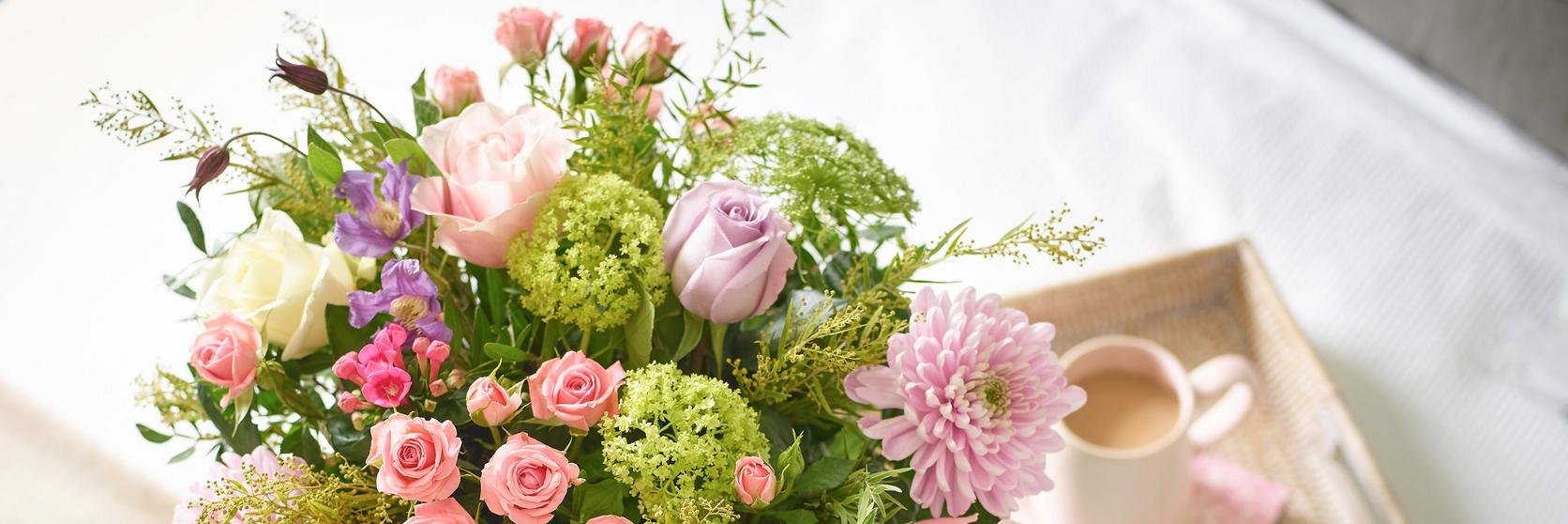 pink-pastel-bouquet-vase