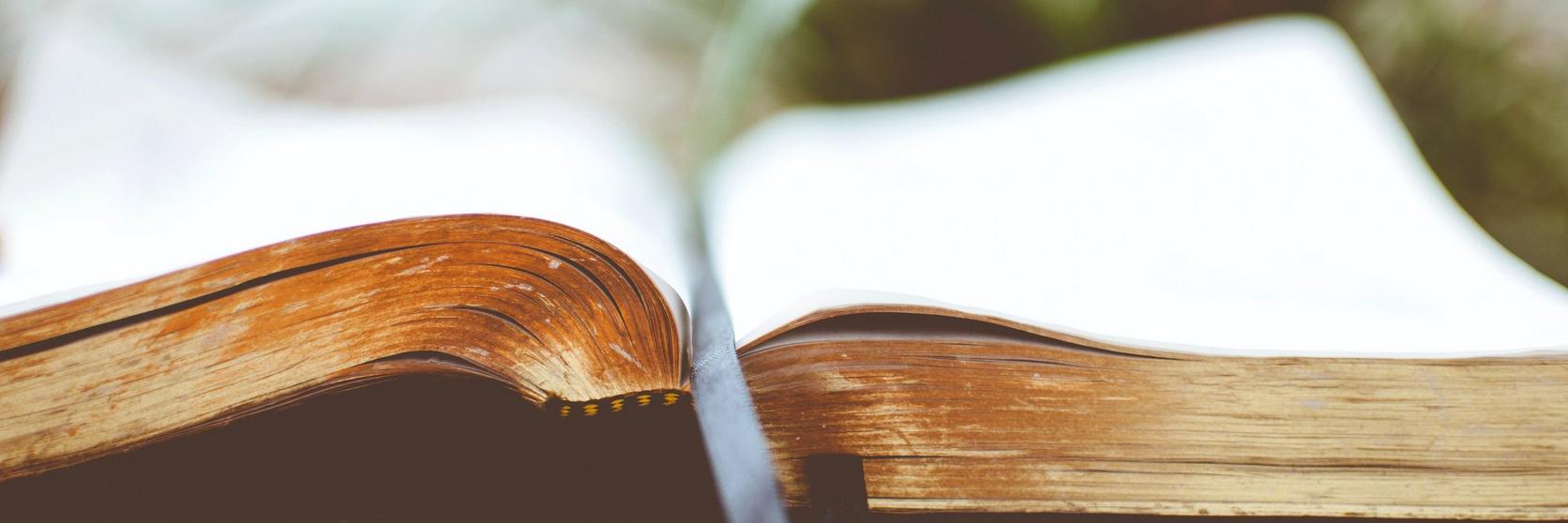 religious-funeral-reading-crop